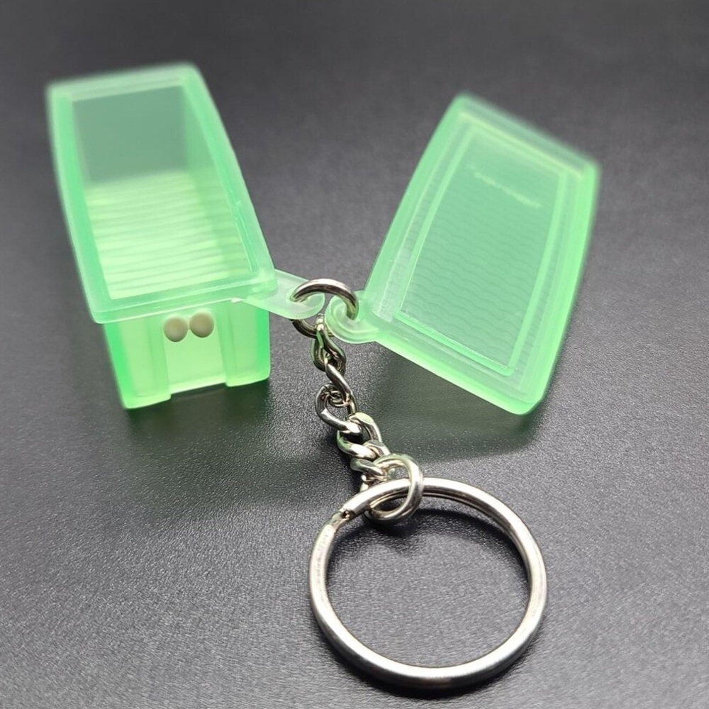 Vintage Tupperware FridgeSmart Storage Keychain – Miniature Container – NEW
